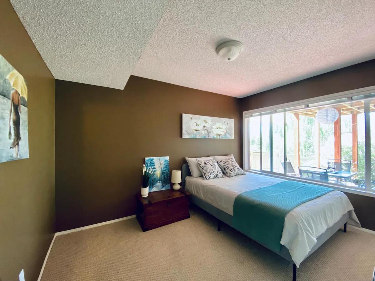 Private, Spacious, & Bright Home YYC Esterno foto