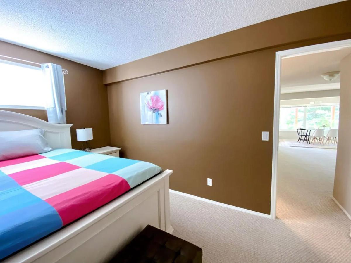 Private, Spacious, & Bright Home YYC Esterno foto