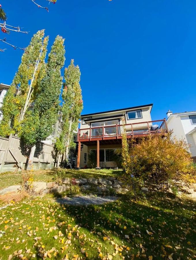 Private, Spacious, & Bright Home YYC Esterno foto