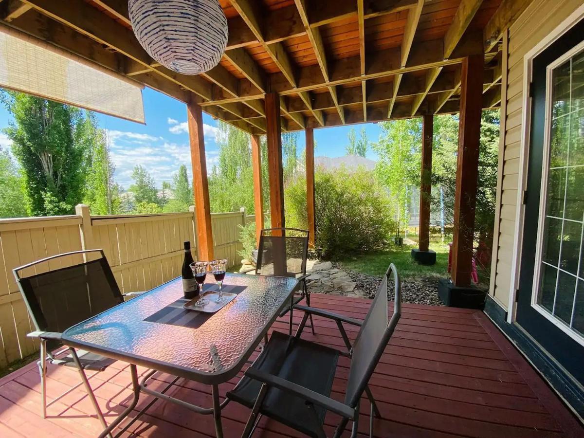 Private, Spacious, & Bright Home YYC Esterno foto