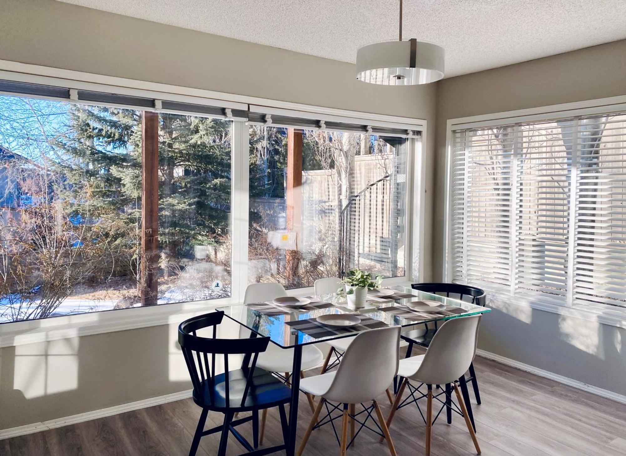 Private, Spacious, & Bright Home YYC Esterno foto